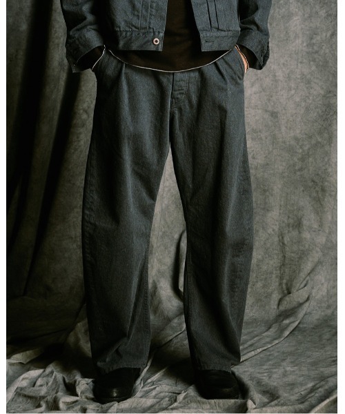wjk(ダヴルジェイケイ)の「wide banana denim(OW)(デニムパンツ・メンズ・チャコールグレー/インディゴブルー・SMALL/MEDIUM/LARGE/X-LARGE)」の1枚目の写真