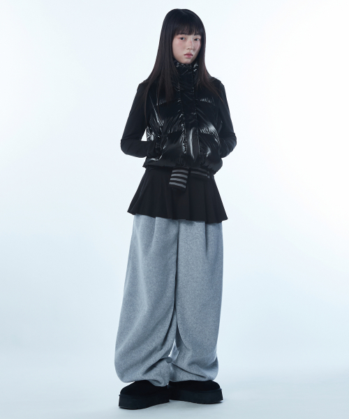 MUSINSA STANDARD WOMAN（ムシンサスタンダードウーマン）の「ウーマンズデイリープーパーシャイニークロップパディングベスト[ブラック]（ダウンベスト・レディース・その他・MEDIUM/LARGE/SMALL/X-SMALL）」の6枚目の写真
