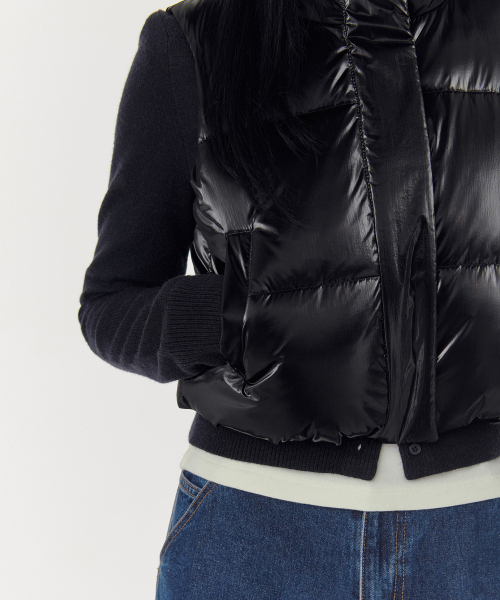 MUSINSA STANDARD WOMAN（ムシンサスタンダードウーマン）の「ウーマンズデイリープーパーシャイニークロップパディングベスト[ブラック]（ダウンベスト・レディース・その他・MEDIUM/LARGE/SMALL/X-SMALL）」の3枚目の写真