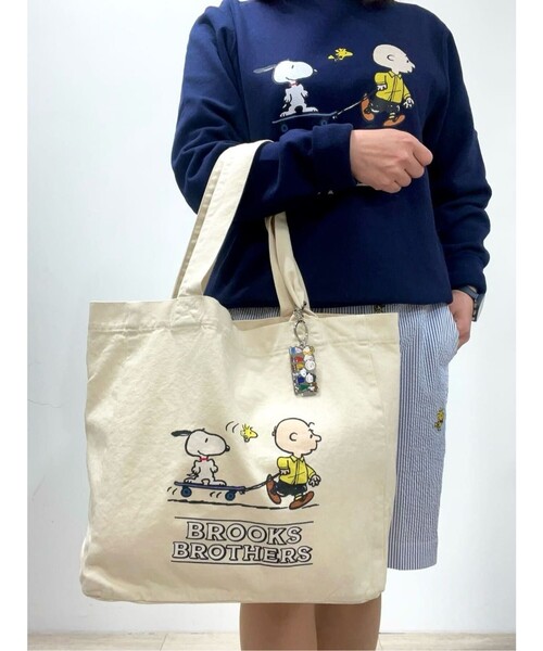 BROOKS BROTHERS(ブルックスブラザーズ)の「Brooks Brothers × PEANUTS コットンキャンバス スヌーピー&チャーリー・ブラウンプリント トートバッグ(トートバッグ・メンズ・アイボリー・ONE SIZE)」の4枚目の写真