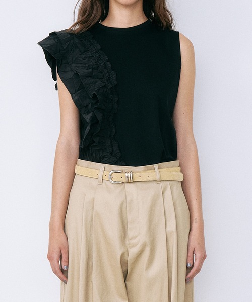 LE CIEL BLEU(ルシェルブルー)の「ラッフルディテールスリーブレスTシャツ / Ruffle Detail Sleeveless T-Shirt(Tシャツ/カットソー・レディース・ブラック/オフホワイト・36)」の15枚目の写真