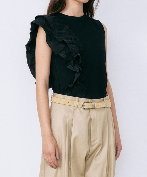 LE CIEL BLEU(ルシェルブルー)の「ラッフルディテールスリーブレスTシャツ / Ruffle Detail Sleeveless T-Shirt(Tシャツ/カットソー・レディース・ブラック/オフホワイト・36)」の14枚目の写真
