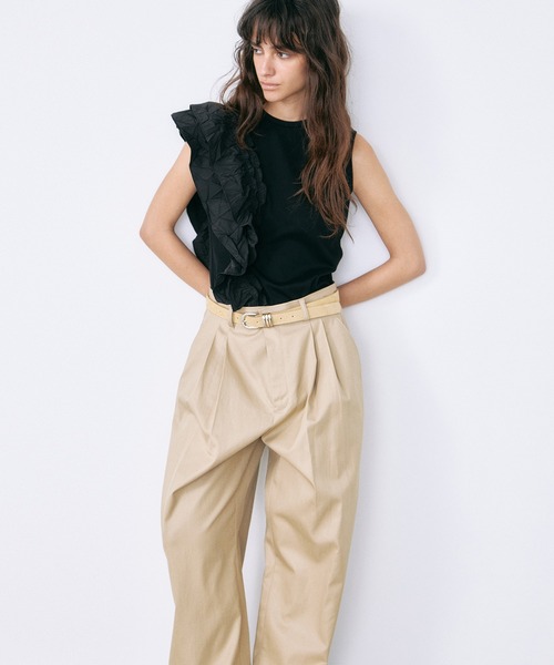 LE CIEL BLEU(ルシェルブルー)の「ラッフルディテールスリーブレスTシャツ / Ruffle Detail Sleeveless T-Shirt(Tシャツ/カットソー・レディース・ブラック/オフホワイト・36)」の12枚目の写真