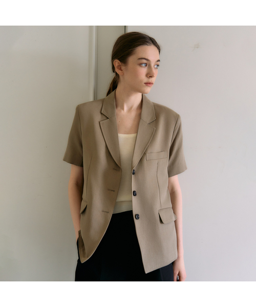 Ellioti(エリオティ)の「Alora Half Sleeve Jacket_3Color(テーラードジャケット・レディース・ブラック/チャコール/ベージュ・FREE)」の3枚目の写真
