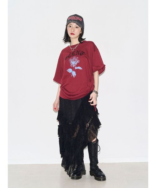 jouetie(ジュエティ)の「ローズロゴルーズTシャツ(Tシャツ/カットソー・レディース・オフホワイト/ブラック/レッド・FREE)」の6枚目の写真