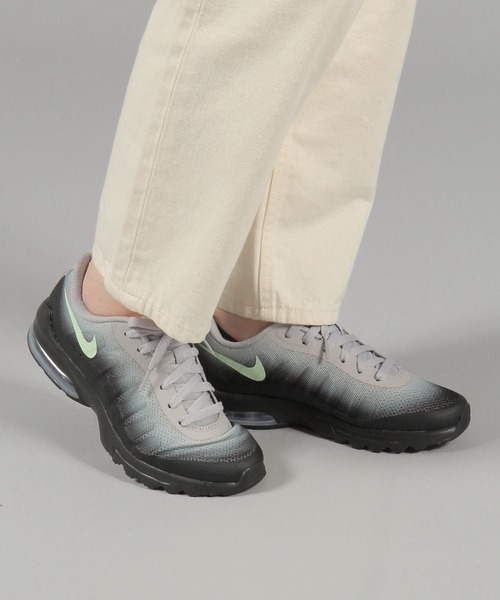 NIKE(ナイキ)の「【NIKE】エアマックスインビガー/885507(スニーカー・レディース・パープル系その他/グリーン系その他・MEDIUM/LARGE)」の3枚目の写真
