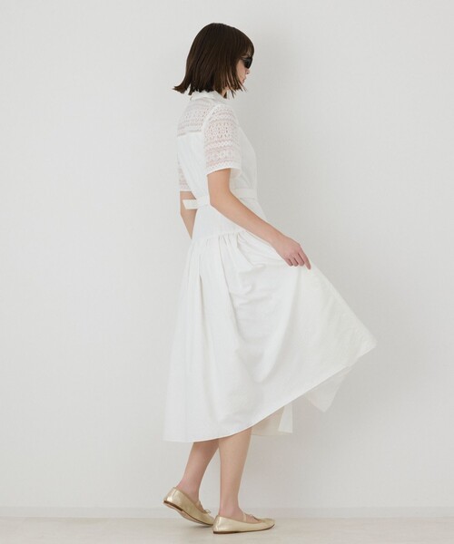 GRACE CONTINENTAL(グレースコンチネンタル)の「レースドッキングフレアワンピース(ドレス・レディース・ブラック/キナリ・38/36)」の5枚目の写真