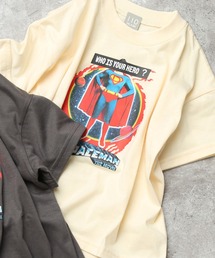 DILASH（ディラッシュ）の「【ユニセックス】アメコミヒーロー風パロディ半袖T（Tシャツ/カットソー）」