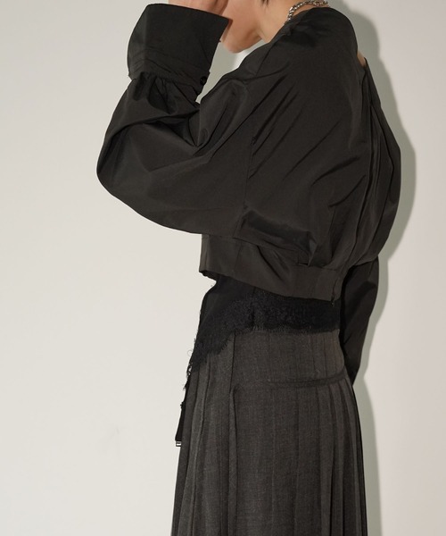 chuclla(チュクラ)の「ストラップ クロップドブラウス chw26a019(シャツ/ブラウス・レディース・ブラック/ホワイト・FREE)」の4枚目の写真