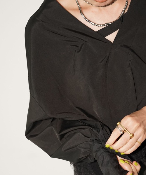 chuclla(チュクラ)の「ストラップ クロップドブラウス chw26a019(シャツ/ブラウス・レディース・ブラック/ホワイト・FREE)」の6枚目の写真