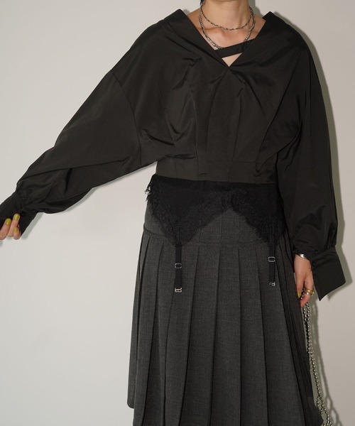 chuclla(チュクラ)の「ストラップ クロップドブラウス chw26a019(シャツ/ブラウス・レディース・ブラック/ホワイト・FREE)」の10枚目の写真