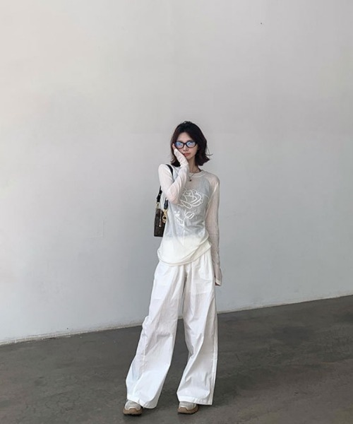 Ritzy(リッツィー)の「Y2KフラワープリントシアーロングTシャツ(Tシャツ/カットソー・レディース・ホワイト・XL/L/M)」の4枚目の写真