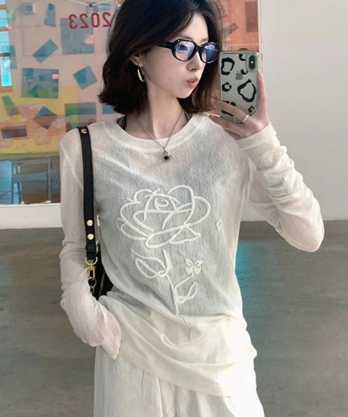 Ritzy(リッツィー)の「Y2KフラワープリントシアーロングTシャツ(Tシャツ/カットソー・レディース・ホワイト・XL/L/M)」の5枚目の写真