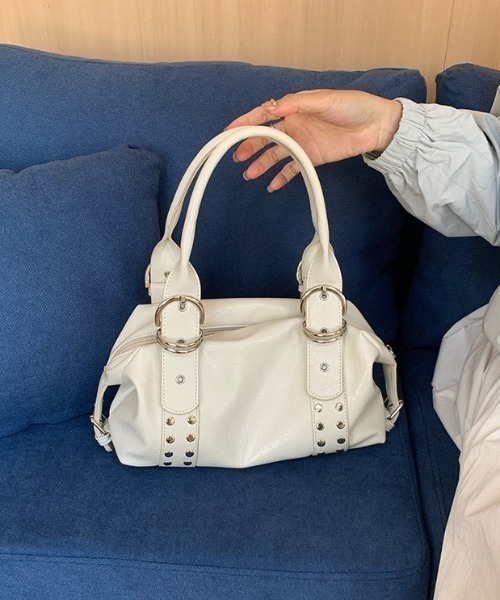HAILY(ヘイリー)の「スタッズ&バックルアクセントショルダーバッグ(ショルダーバッグ・レディース・ホワイト/ブラック・FREE)」の15枚目の写真