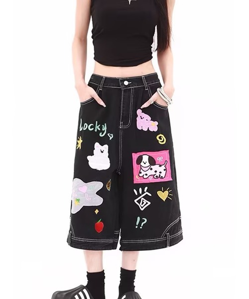 AsheKsha(アシクシャ)の「童趣のあるカートゥーン刺繍入りゆったり七分丈デニムパンツ(デニムパンツ・レディース・ブラック・F)」の21枚目の写真