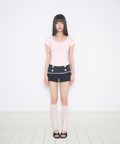 ILLIGO(イリゴ)の「129 ボタンヘンリーネックTシャツ ピンク(Tシャツ/カットソー・レディース・その他・OS)」の3枚目の写真