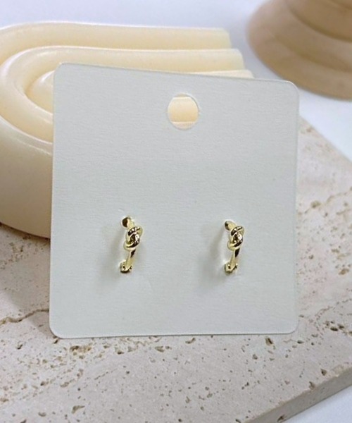 tunee(チュニー)の「【456870】メンズノットフープピアス/ペア(RZ)(ピアス(両耳用)・メンズ・ゴールド/シルバー・FREE)」の5枚目の写真