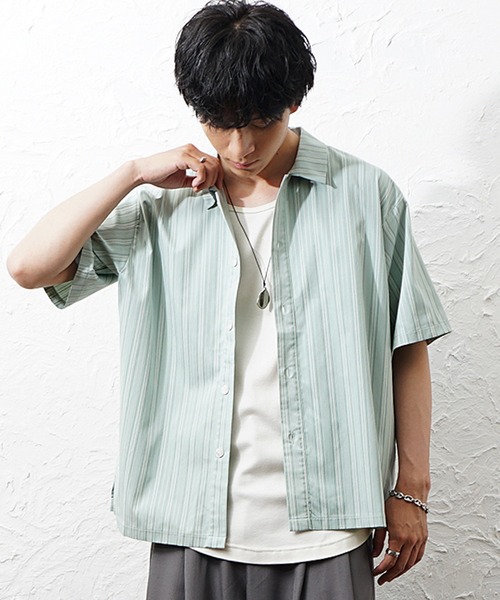 MinoriTY(マイノリティ)の「【MinoriTY】マルチドビーストライプオーバーサイズ半袖シャツ メンズ 夏服 ユニセックス 半袖 ルーズフィット ビッグシルエット(シャツ/ブラウス・メンズ・グリーン/ブルー/チャコール・M/S/L)」の3枚目の写真