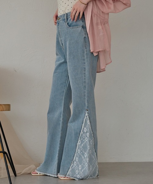 mideal(マイディール)の「lace flare denim pants / レースフレアデニムパンツ(デニムパンツ・レディース・ブラック/ライトブルー・X-SMALL/SMALL/MEDIUM)」の4枚目の写真