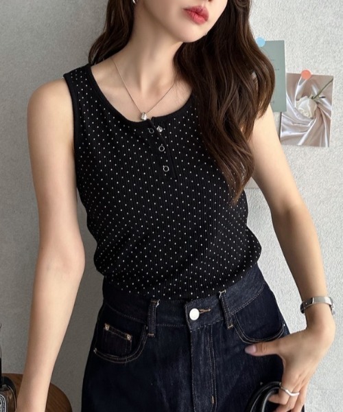 TREOVER(トレオーバー)の「アソート ヘンリーネックリブタンクトップ(タンクトップ・レディース・ブラウン/チャコールグレー/ブラック/オフホワイト/アイボリー系/オートミール/ブラック系その他/アイボリー・LARGE/MEDIUM)」の5枚目の写真