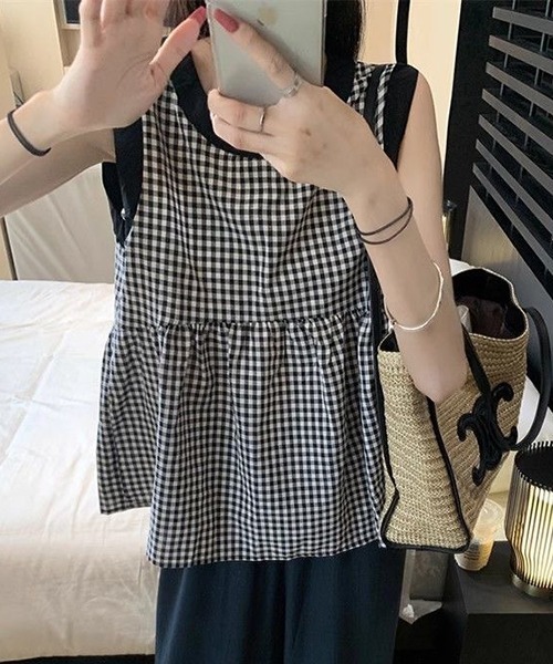 gossip!ロサンゼルス(ゴシップロサンゼルス)の「YUGA クルーネック バックシャントップス(シャツ/ブラウス・レディース・ブラック・XL/L/M)」の5枚目の写真