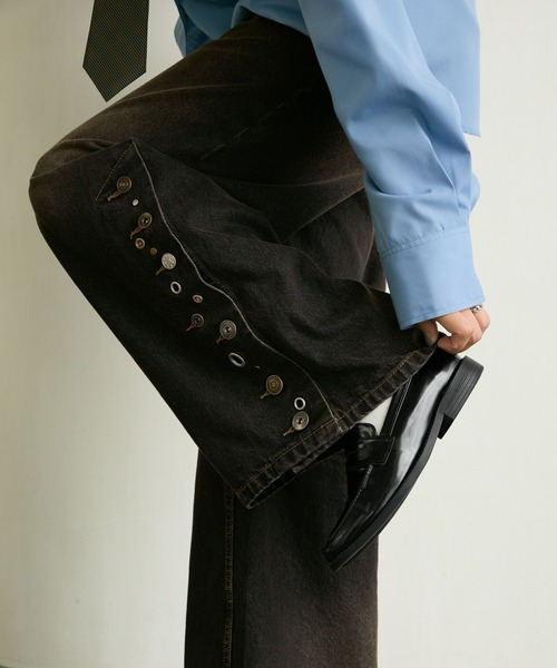 PBLIM(ページボーイリム)の「《UNISEX》ランダムボタンデニム(デニムパンツ・レディース・ブルー/ブラック・MEDIUM/LARGE)」の4枚目の写真