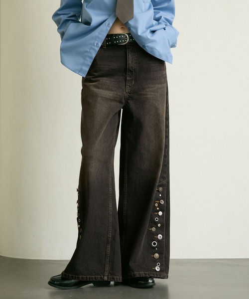 PBLIM(ページボーイリム)の「《UNISEX》ランダムボタンデニム(デニムパンツ・レディース・ブルー/ブラック・MEDIUM/LARGE)」の5枚目の写真