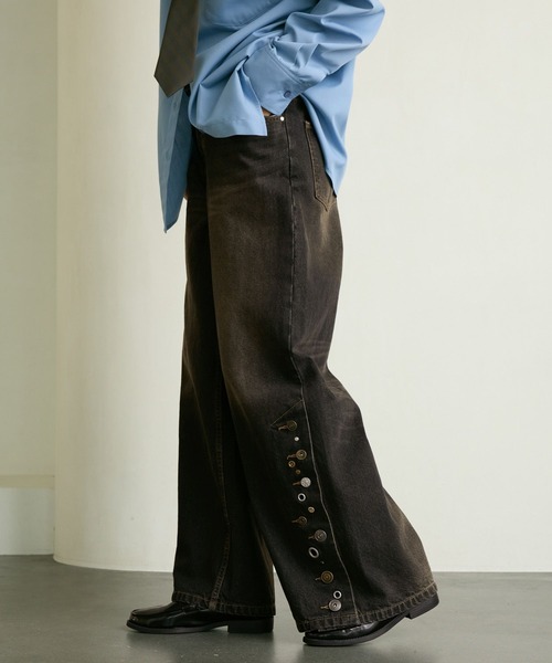 PBLIM(ページボーイリム)の「《UNISEX》ランダムボタンデニム(デニムパンツ・レディース・ブルー/ブラック・MEDIUM/LARGE)」の6枚目の写真