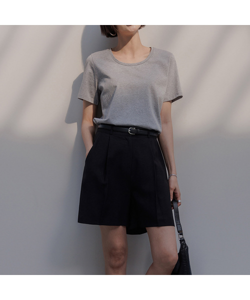 MEMUA(メムア)の「メムア UネックリブTシャツ (ホワイト)(Tシャツ/カットソー・レディース・チャコール/ダークネイビー/グレー/ダークブラウン/ブラック/アイボリー・FREE)」の3枚目の写真