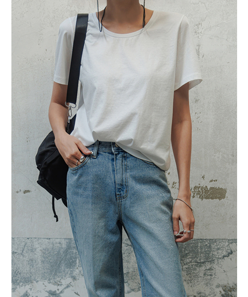 MEMUA(メムア)の「メムア UネックリブTシャツ (ホワイト)(Tシャツ/カットソー・レディース・チャコール/ダークネイビー/グレー/ダークブラウン/ブラック/アイボリー・FREE)」の7枚目の写真
