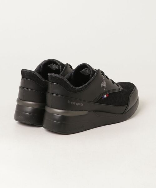 le coq sportif（ルコックスポルティフ）の「LCS トゥール リフト LC SI  /  LCS TOURS LIFT LC SI（スニーカー・レディース・ブラック×ブラック/ベージュ系その他3・22.5cm/23.5cm/25.0cm/24.5cm/24.0cm/23.0cm）」の3枚目の写真