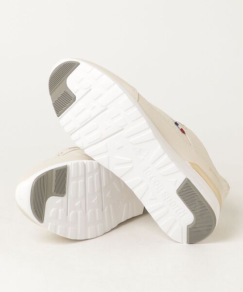 le coq sportif（ルコックスポルティフ）の「LCS トゥール リフト LC SI  /  LCS TOURS LIFT LC SI（スニーカー・レディース・ブラック×ブラック/ベージュ系その他3・22.5cm/23.5cm/25.0cm/24.5cm/24.0cm/23.0cm）」の5枚目の写真
