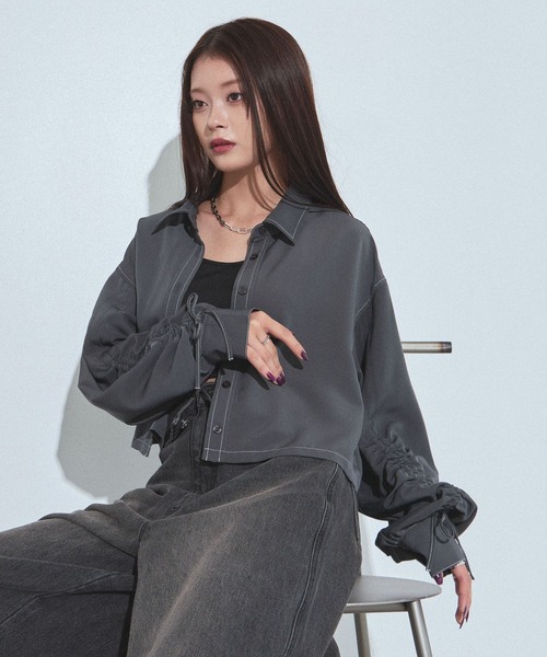 PAGEBOY（ページボーイ）の「ドロストスリーブショートシャツ（シャツ/ブラウス・レディース・ターコイズブルー/チャコールグレー/ブラック・FREE）」の8枚目の写真