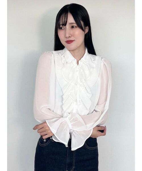 MERCURYDUO(マーキュリーデュオ)の「プリーツラッフルブラウス(シャツ/ブラウス・レディース・ライトブルー/ピンク/オフホワイト・FREE)」の16枚目の写真
