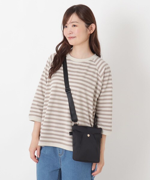 one'sterrace(ワンズテラス)の「SE 肩に優しい軽量ポシェット(ショルダーバッグ・レディース・ブラック系8/グレー系4/ベージュ系9・99)」の18枚目の写真