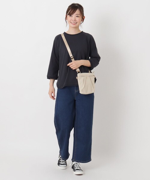 one'sterrace(ワンズテラス)の「SE 肩に優しい軽量ポシェット(ショルダーバッグ・レディース・ブラック系8/グレー系4/ベージュ系9・99)」の16枚目の写真
