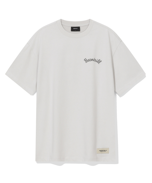 BEENTRILL(ビントリル)の「カシブロゴバックタイポグラフィックオーバーサイズ半袖Tシャツ(オフホワイト)(Tシャツ/カットソー・レディース・その他・SMALL/MEDIUM/LARGE/X-LARGE)」の2枚目の写真