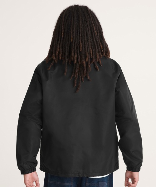 VANS(バンズ)の「TORREY ナイロン コーチジャケット 2.0 / Torrey Nylon Coaches Jacket 2. VN000TREBLK1(ブルゾン・メンズ・ブラック・LARGE/MEDIUM/SMALL/X-LARGE)」の2枚目の写真