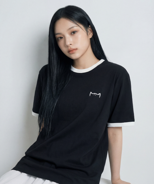 KIKIMIMI(キキミミ)の「リンガーキティスモールロゴTシャツ(ブラック)(Tシャツ/カットソー・レディース・ブラック・SMALL/MEDIUM/LARGE)」の3枚目の写真