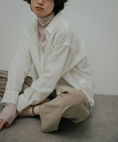URBAN RESEARCH DOORS（アーバンリサーチドアーズ）の「Wool Blend Basic Shirts（シャツ/ブラウス・レディース・グレー/オフホワイト・FREE）」の21枚目の写真