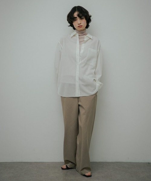 URBAN RESEARCH DOORS（アーバンリサーチドアーズ）の「Wool Blend Basic Shirts（シャツ/ブラウス・レディース・グレー/オフホワイト・FREE）」の16枚目の写真