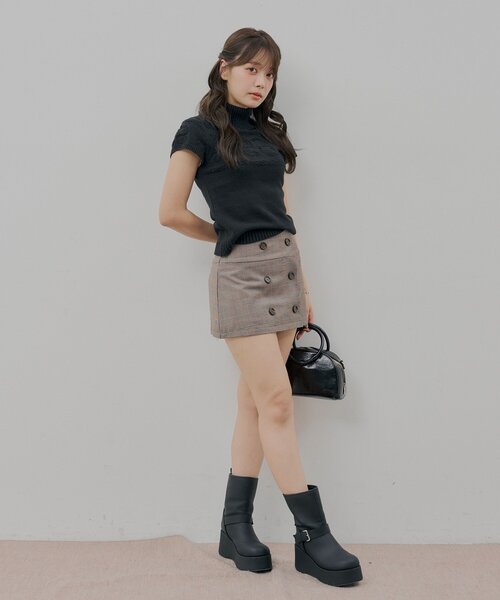 Chico(チコ)の「ダブルボタンコンパクトスカパン(スカート・レディース・ベージュ/ベージュ系その他2/グレー・SMALL/MEDIUM)」の9枚目の写真