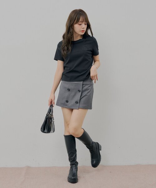Chico(チコ)の「ダブルボタンコンパクトスカパン(スカート・レディース・ベージュ/ベージュ系その他2/グレー・SMALL/MEDIUM)」の17枚目の写真
