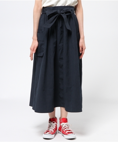 E hyphen world gallery(イーハイフンワールドギャラリー)の「フロントリボンマキシ丈スカート(スカート・レディース・ウッド/カーキ/ネイビー・FREE)」の4枚目の写真
