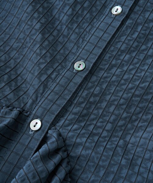 RIVE DROITE（リヴドロワ）の「【WEB限定/2WAY】チェックペプラムシャツ（秋服）（シャツ/ブラウス・レディース・ネイビー/アイボリー・FREE）」の4枚目の写真