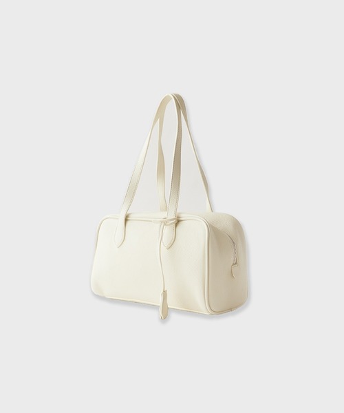 UNSTOA(アンストア)の「Faux Leather Square Shoulder Bag 秋服 冬服(ショルダーバッグ・レディース・ホワイト・FREE)」の2枚目の写真