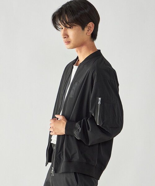 COMME CA ISM(コムサイズム)の「4U MA-1ブルゾン(ブルゾン・メンズ・ブラック/チャコール・M/L)」の8枚目の写真