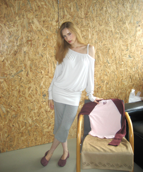 ASURA（アスラ）の「TWIST ONE SHOULDER DRESS (VINTAGE IVORY)（ワンピース・レディース・その他・OS）」の3枚目の写真