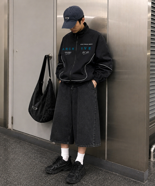 ARTISTWEAR（アーティストウェア）の「アーカイブデップ ラグランパイピングウインドブレーカー（ナイロンジャケット・レディース・ブラック・SMALL/MEDIUM/LARGE/X-LARGE/XX-LARGE）」の9枚目の写真
