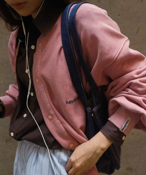 FREAK'S STORE(フリークスストア)の「havehad × FREAK'S STORE/ハブヘッド スナップカーディガン/クルーネック スウェット カーディガン(スウェット・レディース・チャコールグレー・フリ-)」の3枚目の写真